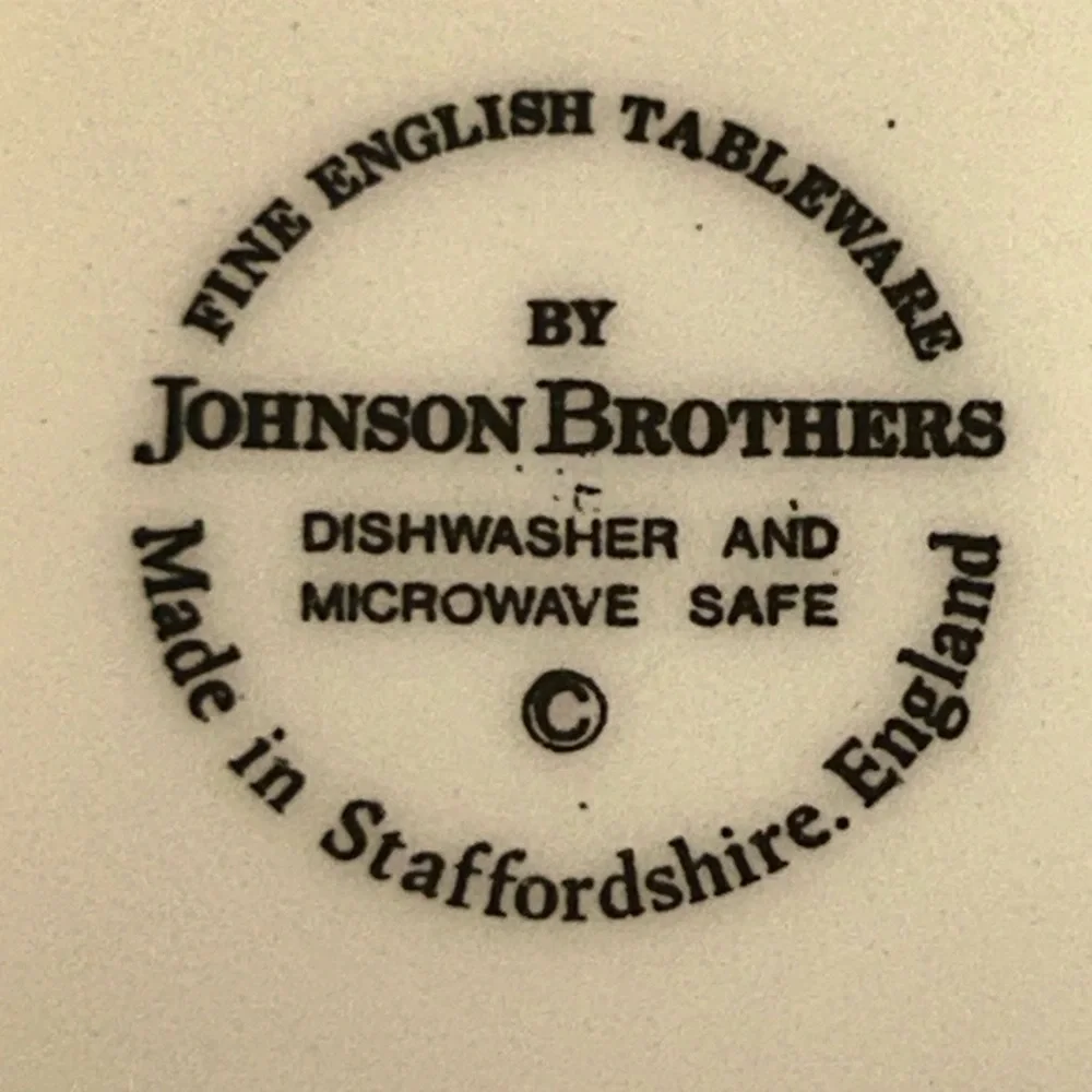 50%offW❤️  Vintage JOHNSON BROTHERS REGENCY Earthenware Ironstone Dinnerware 6pc